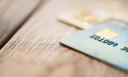 Banque en ligne : qui a les cartes bancaires les moins chères ?