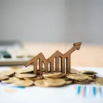 Mettre un peu d’argent sur un PEA quand on est jeune : le geste qui change tout